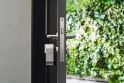 Lockin Smart Lock G30 - Intelligentes Schloss Mit Keypad (Entriegeln Per Fingerabdruck, App-Steuerung Oder Mit Einem Passwort) - Bestpreis -Elektronische Geräte Verkäufe 2260074 1 2